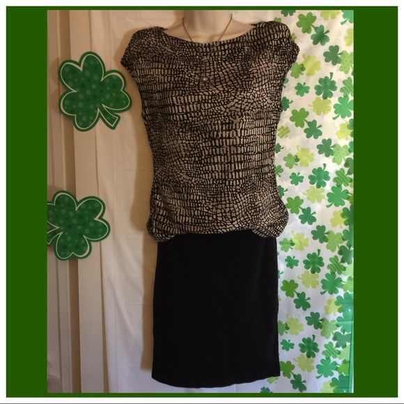 4 for $30 🖤FEATHERS🖤 Black Pencil Cut Skirt - Picture 6 of 6